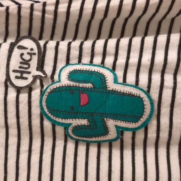 H&M stripe ringer tee with cactus patch - Picture 2 of 5